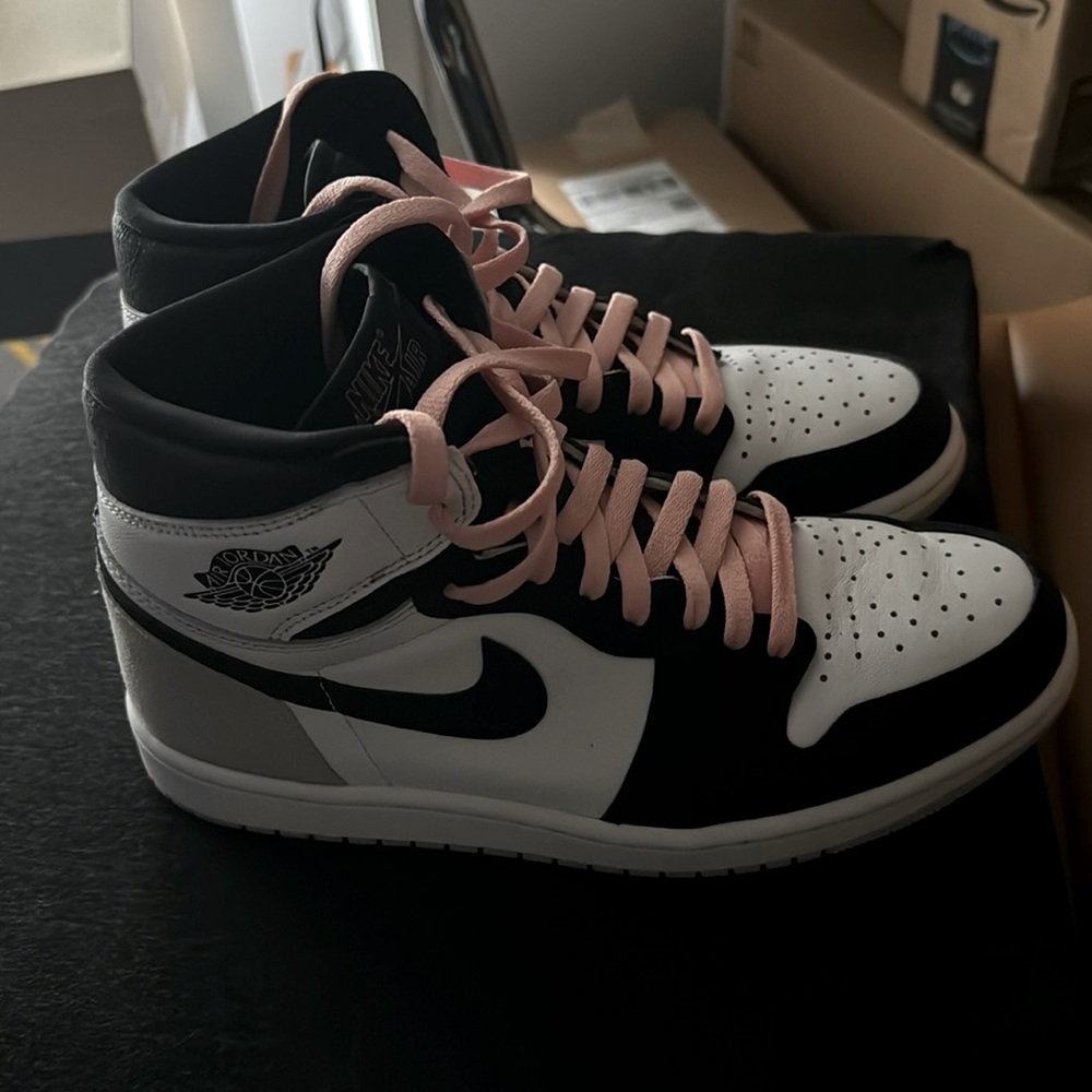Near new condition jordan 1 hightop